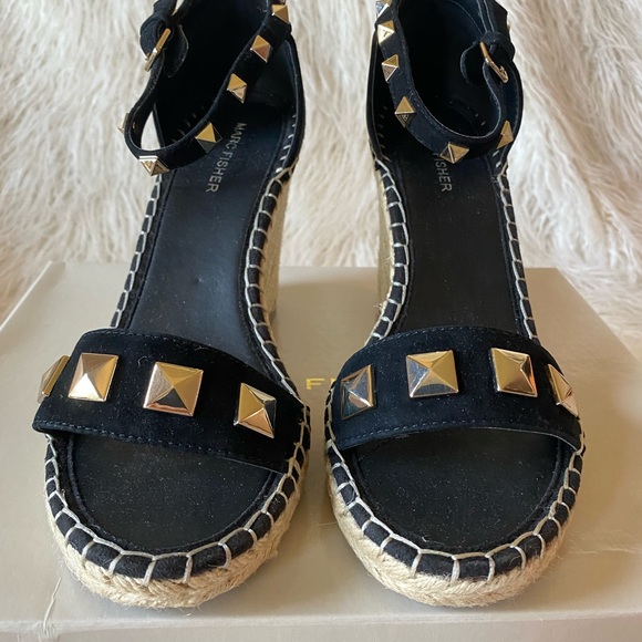 NWT ❤️‍🔥 Marc Fisher Knoll Studded Sandal - Size 9.5 - Black Suede - Picture 3 of 8